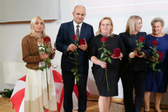 P1104947